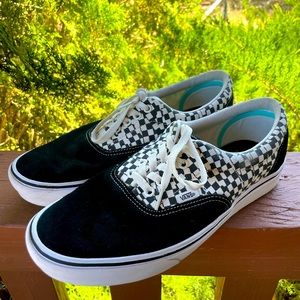 Vans Old Skool Black and White Checked Low Top Skate Shoes Men’s Size 10.5